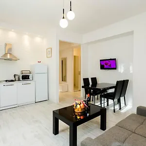 luxury-apartment-in-the-city-centre.alltbilisihotels.com/